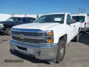 ✅ 2015 Chevrolet Silverado 2500HD Work Truck • VIN: 1GC0CUEG1FZ118681 • Lot: 41910006. Wystawiony na IAAI z przebiegiem 180 869 mil. Bezpłatny archiwum sprzedaży aukcyjnych z USA i szczegółowy raport historii pojazdu na DreamBid. Zdjęcie 2.