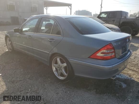 ✅ 2004 Mercedes-Benz C 230 Kompressor • VIN: WDBRF40J34F537291 • Lot: 84292144. Listed on Copart with 199,990 mi. Free auction sales archive from the USA and detailed vehicle history report at DreamBid. Image 2.