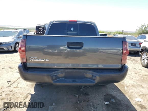 ✅ 2013 Toyota Tacoma • VIN: 5TFJX4CN7DX027661 • Lot: 43078295. Wystawiony na Copart z przebiegiem Nie podano. Bezpłatny archiwum sprzedaży aukcyjnych z USA i szczegółowy raport historii pojazdu na DreamBid. Zdjęcie 6.