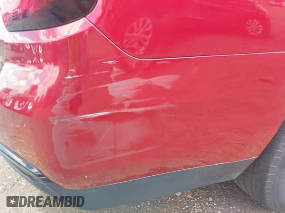 ✅ 2022 GMC Yukon SLE • VIN: 1GKS2AKD2NR333199 • Lot: 42394383. Listed on IAAI with 39,607 mi. Free auction sales archive from the USA and detailed vehicle history report at DreamBid. Image 19.