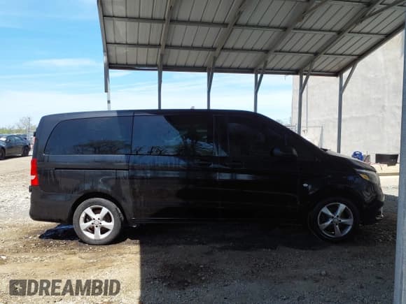 ✅ 2018 Mercedes-Benz Metris Passenger • VIN: WD4PG2EE6J3375214 • Lot: 42078092. Listed on IAAI with 223,427 mi. Free auction sales archive from the USA and detailed vehicle history report at DreamBid. Image 13.