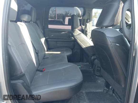 ✅ 2023 Ram 2500 Tradesman • VIN: 3C6UR5HJ1PG555439 • Lot: 42230594. Listed on IAAI with 56,459 mi. Free auction sales archive from the USA and detailed vehicle history report at DreamBid. Image 8.
