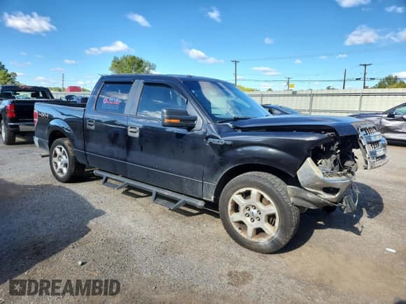 ✅ 2014 Ford F-150 XL • VIN: 1FTFW1EF8EKE77301 • Lot: 89888915. Listed on Copart with 390,760 mi. Free auction sales archive from the USA and detailed vehicle history report at DreamBid. Image 4.