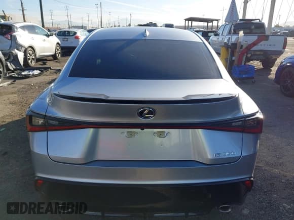 ✅ 2023 Lexus IS 350 F Sport • VIN: JTHGZ1B20P5070537 • Lot: 43593396. Wystawiony na IAAI z przebiegiem 18 190 mil. Bezpłatny archiwum sprzedaży aukcyjnych z USA i szczegółowy raport historii pojazdu na DreamBid. Zdjęcie 17.