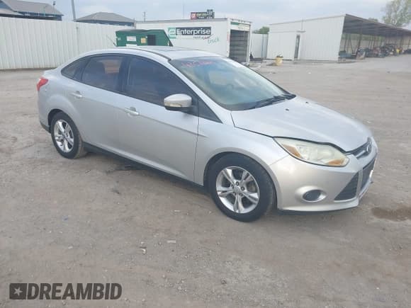 ✅ 2013 Ford Focus SE • VIN: 1FADP3F2XDL201650 • Lot: 43514440. Wystawiony na IAAI z przebiegiem 144 903 mil. Bezpłatny archiwum sprzedaży aukcyjnych z USA i szczegółowy raport historii pojazdu na DreamBid. Zdjęcie 1.