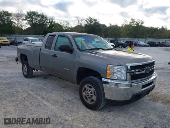 ✅ 2013 Chevrolet Silverado 2500HD LT • VIN: 1GC2CXCG8DZ349202 • Lot: 43619800. Listed on IAAI with 169,852 mi. Free auction sales archive from the USA and detailed vehicle history report at DreamBid. Image 1.