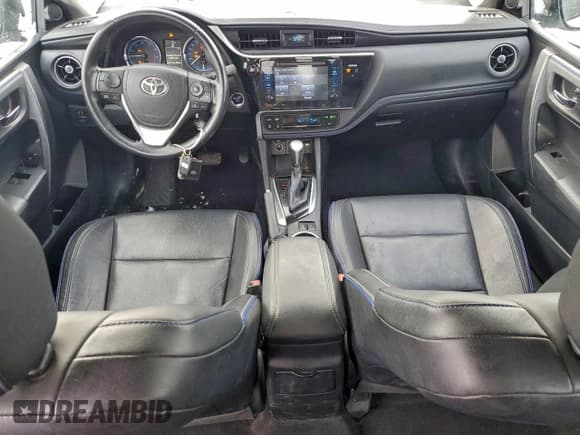 ✅ 2017 Toyota Corolla LE • VIN: 2T1BURHE1HC883996 • Lot: 93923485. Wystawiony na Copart z przebiegiem 212 001 mil. Bezpłatny archiwum sprzedaży aukcyjnych z USA i szczegółowy raport historii pojazdu na DreamBid. Zdjęcie 8.