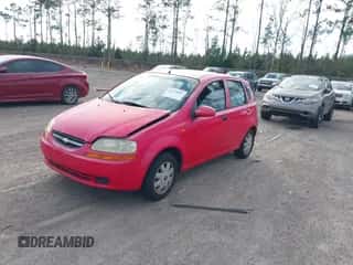 2004 Chevrolet Aveo LS z VIN KL1TJ62644B152895, wystawiony jako IAAI lot #41478097 z przebiegiem 5 212 mil mil oraz . Historia ofert i sprzedaży dostępna na DreamBid. Obrazek 2.