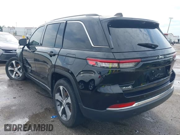 ✅ 2023 Jeep Grand Cherokee Limited • VIN: 1C4RJHBG1PC533688 • Lot: 43287605. Wystawiony na IAAI z przebiegiem 37 246 mil. Bezpłatny archiwum sprzedaży aukcyjnych z USA i szczegółowy raport historii pojazdu na DreamBid. Zdjęcie 3.
