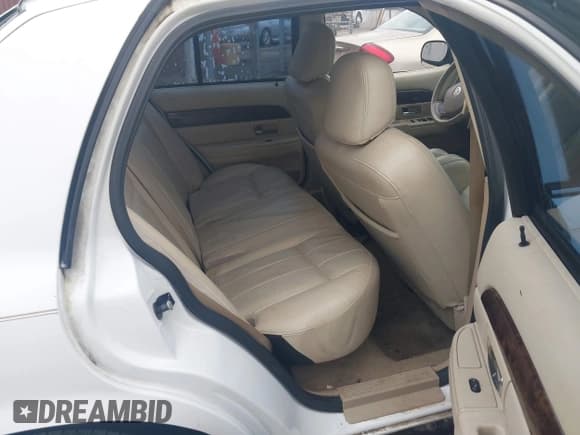 ✅ 2007 Mercury Grand Marquis LS • VIN: 2MEFM75V97X628354 • Lot: 43775885. Listed on IAAI with 74,013 mi. Free auction sales archive from the USA and detailed vehicle history report at DreamBid. Image 8.