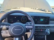 ✅ 2025 Hyundai Tucson SEL Convenience • VIN: KM8JCDD15SU247933 • Lot: 80456824. Wystawiony na Copart z przebiegiem 13 mil. Bezpłatny archiwum sprzedaży aukcyjnych z USA i szczegółowy raport historii pojazdu na DreamBid. Zdjęcie 9.