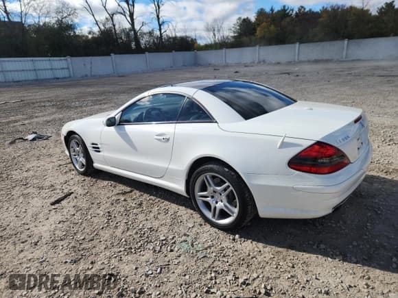 ✅ 2008 Mercedes-Benz SL 550 • VIN: WDBSK71F88F142215 • Lot: 89822395. Listed on Copart with 85,771 mi. Free auction sales archive from the USA and detailed vehicle history report at DreamBid. Image 2.