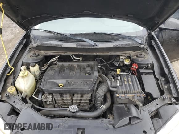 ✅ 2010 Dodge Avenger SXT • VIN: 1B3CC4FB6AN107595 • Lot: 86436474. Wystawiony na Copart z przebiegiem 233 732 mil. Bezpłatny archiwum sprzedaży aukcyjnych z USA i szczegółowy raport historii pojazdu na DreamBid. Zdjęcie 11.