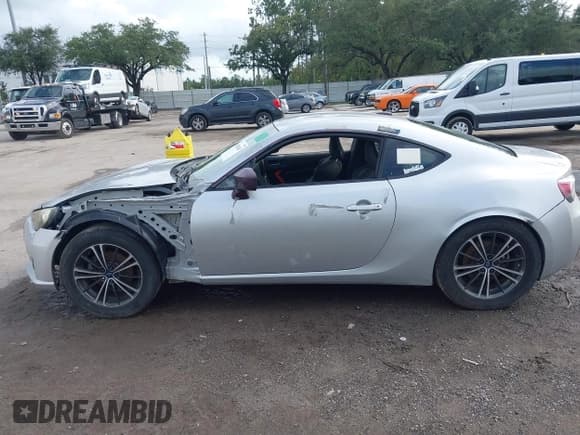 ✅ 2013 Subaru BRZ Limited • VIN: JF1ZCAC18D1612221 • Lot: 43382467. Listed on IAAI with 147,065 mi. Free auction sales archive from the USA and detailed vehicle history report at DreamBid. Image 14.