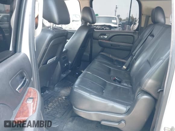 ✅ 2013 GMC Yukon XL SLT • VIN: 1GKS2KE73DR347686 • Лот: 42441321. Опубликован ранее на IAAI с пробегом 203 396 миль. Бесплатный доступ к архиву аукционных продаж из США и подробный отчёт об истории автомобиля на DreamBid. Изображение 8.