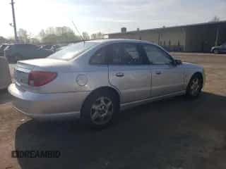 2005 Saturn L z VIN 1G8JD54R65Y501850, wystawiony jako Copart lot #53399664 z przebiegiem 56 759 mil mil oraz Czysty tytuł • Clean title. Historia ofert i sprzedaży dostępna na DreamBid. Obrazek 3.