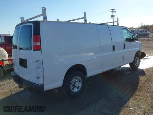 ✅ 2015 Chevrolet Express Cargo • VIN: 1GCWGGFF9F1109344 • Lot: 43542590. Listed on IAAI with Not provided. Free auction sales archive from the USA and detailed vehicle history report at DreamBid. Image 4.