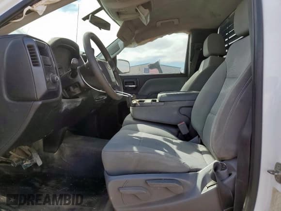 ✅ 2018 Chevrolet Silverado 1500 Work Truck • VIN: 1GCNCNEC3JZ203717 • Lot: 84374055. Wystawiony na Copart z przebiegiem 144 924 mil. Bezpłatny archiwum sprzedaży aukcyjnych z USA i szczegółowy raport historii pojazdu na DreamBid. Zdjęcie 7.