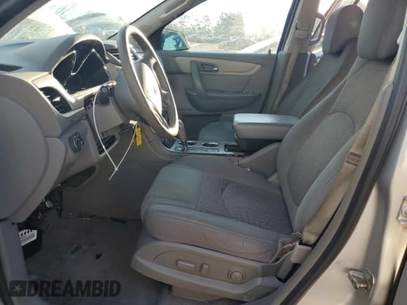 ✅ 2016 Chevrolet Traverse LS • VIN: 1GNKRFKD7GJ260487 • Lot: 82049955. Wystawiony na Copart z przebiegiem 120 661 mil. Bezpłatny archiwum sprzedaży aukcyjnych z USA i szczegółowy raport historii pojazdu na DreamBid. Zdjęcie 7.