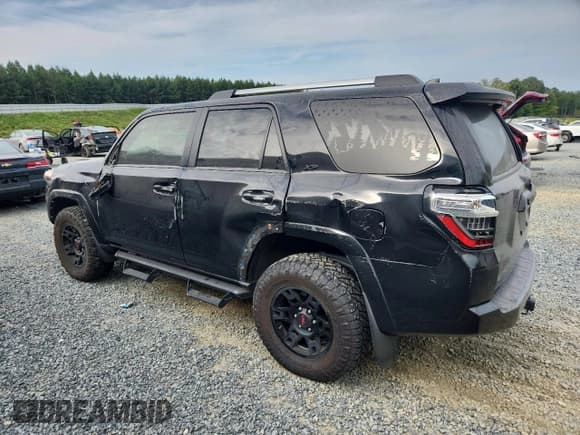 ✅ 2024 Toyota 4Runner SR5 • VIN: JTEMU5JR8R6224767 • Lot: 80702975. Listed on Copart with 18,672 mi. Free auction sales archive from the USA and detailed vehicle history report at DreamBid. Image 2.