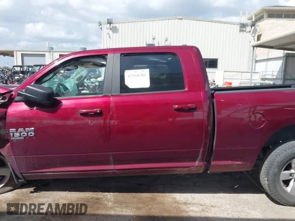 2019 Ram 1500 Big Horn z VIN 1C6RR6TT3KS561832, wystawiony jako IAAI lot #42568381 z przebiegiem 109 994 mil mil oraz . Historia ofert i sprzedaży dostępna na DreamBid. Obrazek 14.