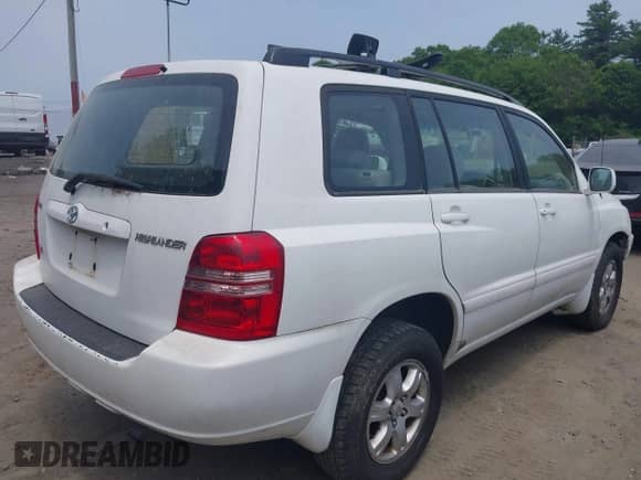 2001 Toyota Highlander с VIN JTEGF21A810003807, выставлен на аукционе IAAI как лот 42442802 с пробегом 262 339 миль миль и . История ставок и продаж доступна на DreamBid. Изображение 4.