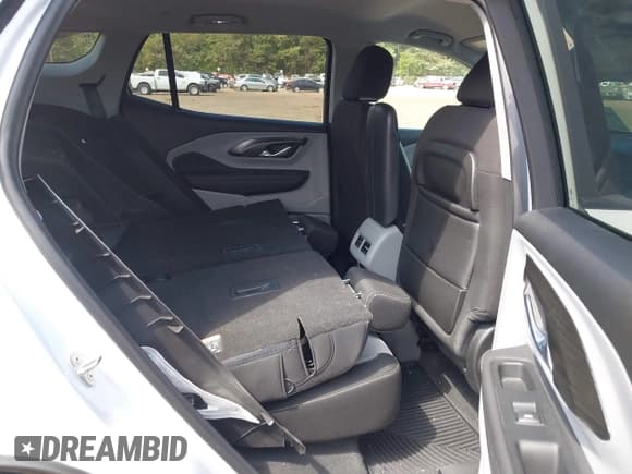 ✅ 2022 GMC Terrain SLE • VIN: 3GKALMEV4NL276445 • Lot: 43174446. Listed on IAAI with 43,106 mi. Free auction sales archive from the USA and detailed vehicle history report at DreamBid. Image 8.
