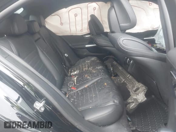 ✅ 2023 Mercedes-Benz C 300 • VIN: W1KAF4HB4PR131332 • Lot: 41099371. Wystawiony na IAAI z przebiegiem 20 645 mil. Bezpłatny archiwum sprzedaży aukcyjnych z USA i szczegółowy raport historii pojazdu na DreamBid. Zdjęcie 8.