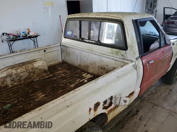 ✅ 1988 Toyota Pickup • VIN: JT4RN50R0J5167256 • Лот: 86328535. Опубликован ранее на Copart с пробегом 225 555 миль. Бесплатный доступ к архиву аукционных продаж из США и подробный отчёт об истории автомобиля на DreamBid. Изображение 10.