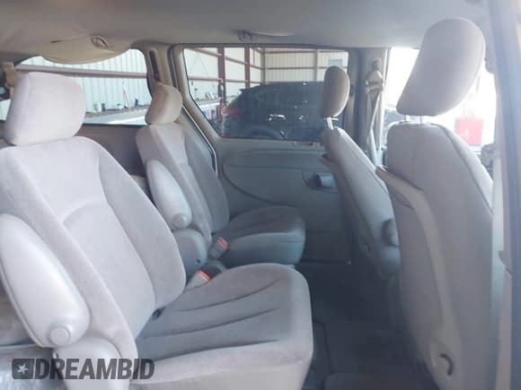 ✅ 2002 Chrysler Town & Country EX • VIN: 2C8GP74L72R508786 • Lot: 43352843. Wystawiony na IAAI z przebiegiem 170 005 mil. Bezpłatny archiwum sprzedaży aukcyjnych z USA i szczegółowy raport historii pojazdu na DreamBid. Zdjęcie 8.