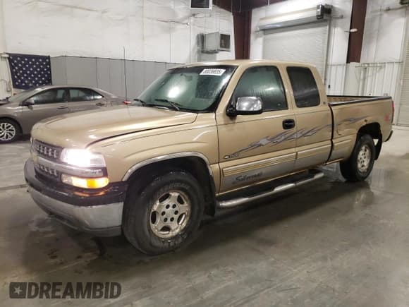 ✅ 2000 Chevrolet Silverado 1500 LS • VIN: 2GCEK19TXY1217820 • Лот: 80036835. Опубликован ранее на Copart с пробегом 268 223 миль. Бесплатный доступ к архиву аукционных продаж из США и подробный отчёт об истории автомобиля на DreamBid. Изображение 1.