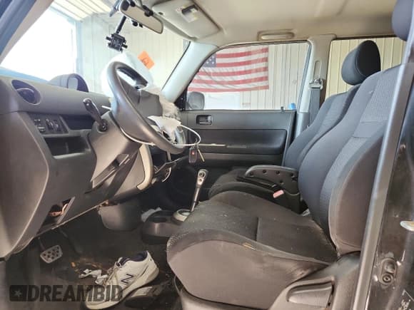 ✅ 2006 Scion xB • VIN: JTLKT324864035733 • Лот: 82732075. Опубликован ранее на Copart с пробегом 246 019 миль. Бесплатный доступ к архиву аукционных продаж из США и подробный отчёт об истории автомобиля на DreamBid. Изображение 7.