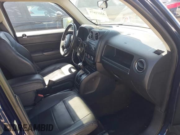 ✅ 2014 Jeep Patriot Latitude • VIN: 1C4NJPFA4ED679749 • Lot: 42811671. Listed on IAAI with 195,332 mi. Free auction sales archive from the USA and detailed vehicle history report at DreamBid. Image 5.