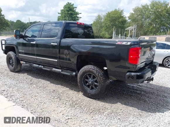 ✅ 2016 Chevrolet Silverado 2500HD LTZ • VIN: 1GC1KWE84GF278357 • Lot: 43048273. Listed on IAAI with 303,951 mi. Free auction sales archive from the USA and detailed vehicle history report at DreamBid. Image 3.