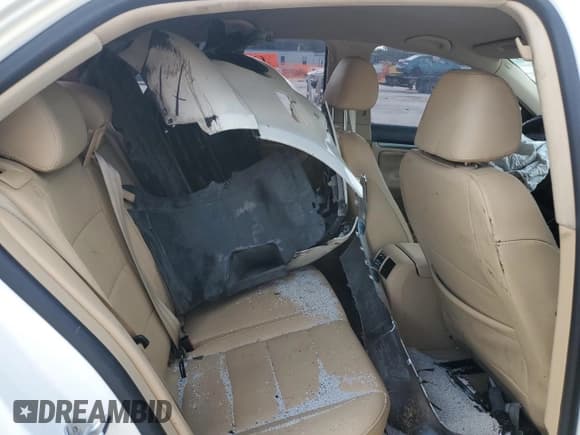 ✅ 2007 Volkswagen Jetta 2.5 • VIN: 3VWRF71KX7M014037 • Лот: 62484045. Опубликован ранее на Copart с пробегом 142 217 миль. Бесплатный доступ к архиву аукционных продаж из США и подробный отчёт об истории автомобиля на DreamBid. Изображение 12.