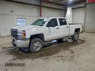 ✅ 2015 Chevrolet Silverado 2500HD LT • VIN: 1GC1KVE84FF184116 • Lot: 93963425. Wystawiony na Copart z przebiegiem 215 459 mil. Bezpłatny archiwum sprzedaży aukcyjnych z USA i szczegółowy raport historii pojazdu na DreamBid. Zdjęcie 1.
