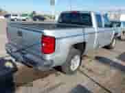 2019 Chevrolet Silverado 1500 LT z VIN 2GCRCPEC4K1119591, wystawiony jako IAAI lot #43316471 z przebiegiem 36 980 mil mil oraz . Historia ofert i sprzedaży dostępna na DreamBid. Obrazek 4.