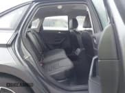 ✅ 2022 Volkswagen Jetta SEL • VIN: 3VWGM7BU9NM024925 • Lot: 43274969. Wystawiony na IAAI z przebiegiem 33 541 mil. Bezpłatny archiwum sprzedaży aukcyjnych z USA i szczegółowy raport historii pojazdu na DreamBid. Zdjęcie 8.