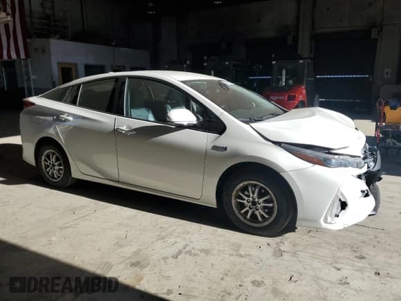 ✅ 2017 Toyota Prius Advanced • VIN: JTDKARFP4H3015755 • Lot: 82633325. Wystawiony na Copart z przebiegiem 166 662 mil. Bezpłatny archiwum sprzedaży aukcyjnych z USA i szczegółowy raport historii pojazdu na DreamBid. Zdjęcie 4.