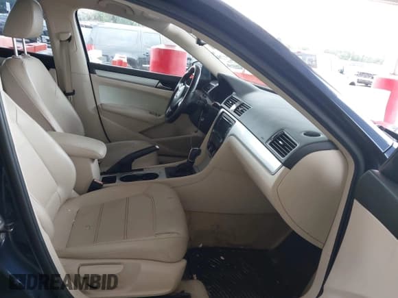 ✅ 2013 Volkswagen Passat SE • VIN: 1VWBP7A36DC070867 • Лот: 43882470. Опубликован ранее на IAAI с пробегом 108 977 миль. Бесплатный доступ к архиву аукционных продаж из США и подробный отчёт об истории автомобиля на DreamBid. Изображение 5.