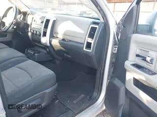 ✅ 2009 Dodge 1500 TRX • VIN: 1D3HB18PX9S796477 • Lot: 41264710. Wystawiony na IAAI z przebiegiem 320 833 mil. Bezpłatny archiwum sprzedaży aukcyjnych z USA i szczegółowy raport historii pojazdu na DreamBid. Zdjęcie 5.