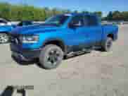 2020 Ram 1500 Rebel z VIN 1C6SRFLM9LN359457, wystawiony jako Copart lot #52703575 z przebiegiem 29 454 mil mil oraz Czysty tytuł • Clean title. Historia ofert i sprzedaży dostępna na DreamBid. Obrazek 1.