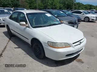 ✅ 2000 Honda Accord LX • VIN: 1HGCG1640YA067195 • Лот: 42316640. Опубликован ранее на IAAI с пробегом 214 225 миль. Бесплатный доступ к архиву аукционных продаж из США и подробный отчёт об истории автомобиля на DreamBid. Изображение 1.