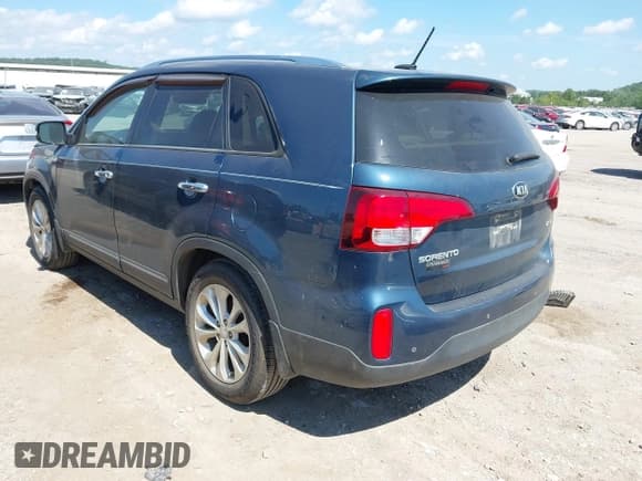 ✅ 2015 Kia Sorento EX • VIN: 5XYKU4A76FG581507 • Lot: 42583958. Wystawiony na IAAI z przebiegiem 74 664 mil. Bezpłatny archiwum sprzedaży aukcyjnych z USA i szczegółowy raport historii pojazdu na DreamBid. Zdjęcie 3.