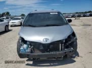 ✅ 2016 Toyota Sienna LE AAS • VIN: 5TDKK3DC8GS755431 • Lot: 63063585. Listed on Copart with 173,775 mi. Free auction sales archive from the USA and detailed vehicle history report at DreamBid. Image 5.