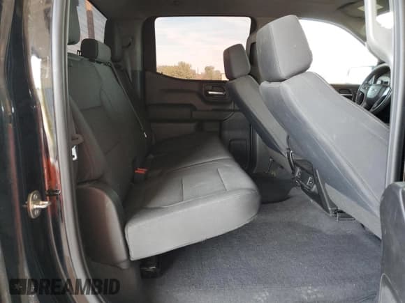 ✅ 2019 Chevrolet Silverado 1500 Custom Trail Boss • VIN: 1GCPYCEF6KZ175051 • Lot: 77392194. Wystawiony na Copart z przebiegiem 170 223 mil. Bezpłatny archiwum sprzedaży aukcyjnych z USA i szczegółowy raport historii pojazdu na DreamBid. Zdjęcie 10.