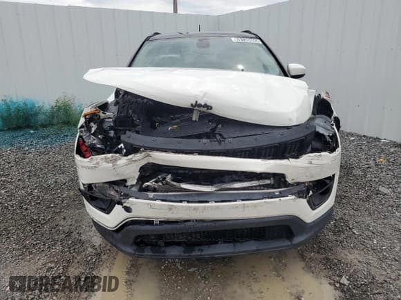 ✅ 2019 Jeep Compass Altitude • VIN: 3C4NJCBB0KT820121 • Lot: 69130805. Listed on Copart with 99,999 mi. Free auction sales archive from the USA and detailed vehicle history report at DreamBid. Image 5.