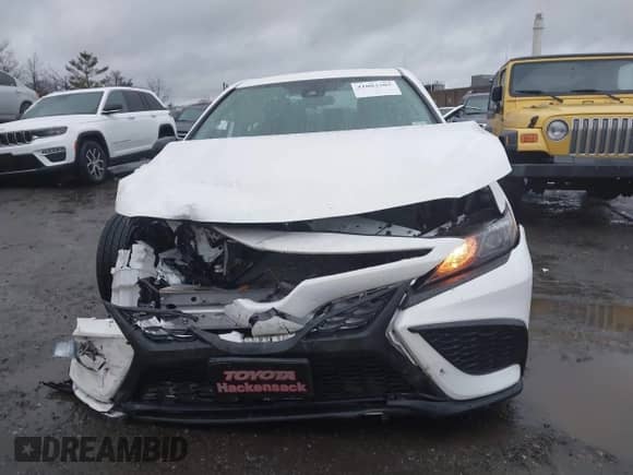 2023 Toyota Camry SE with VIN 4T1G11BK4PU094043, listed as a IAAI auction lot 41083305 with 25,698 mi miles and . Bid and sale history available at DreamBid. Image 12.