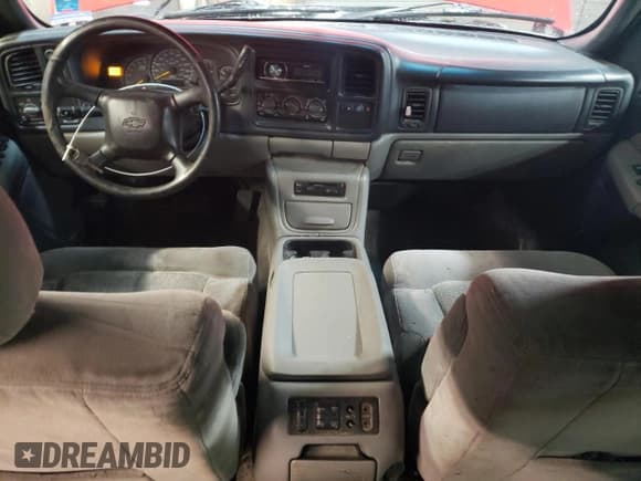 ✅ 2001 Chevrolet Suburban LT • VIN: 3GNFK16T61G156978 • Лот: 47035825. Опубликован ранее на Copart с пробегом 338 864 миль. Бесплатный доступ к архиву аукционных продаж из США и подробный отчёт об истории автомобиля на DreamBid. Изображение 8.