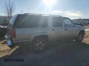 ✅ 1999 Chevrolet Suburban • VIN: 1GNFK16R6XJ448528 • Lot: 79539034. Wystawiony na Copart z przebiegiem 291 154 mil. Bezpłatny archiwum sprzedaży aukcyjnych z USA i szczegółowy raport historii pojazdu na DreamBid. Zdjęcie 3.